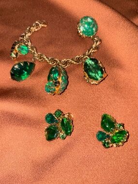 Gorgeous Vintage Flawed Emerald Green Glass Charm Bracelet and Earrings